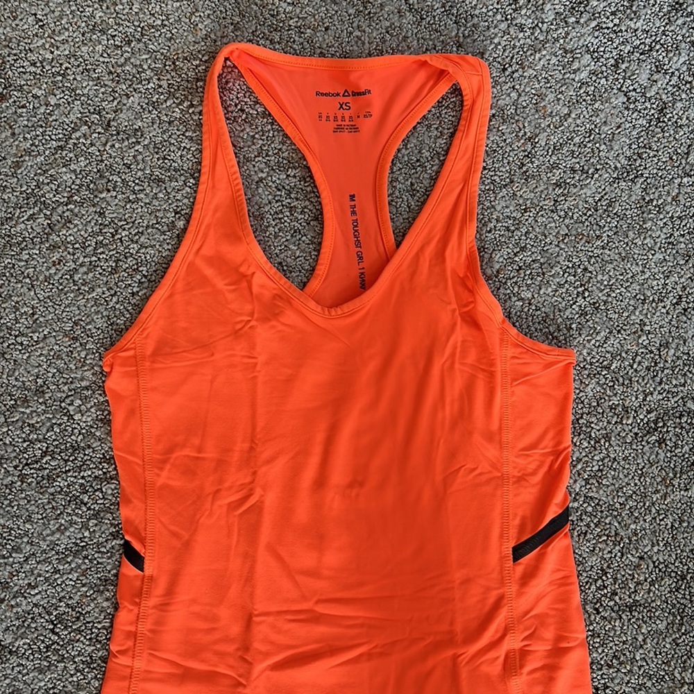 Tank top - Picture 2 of 3